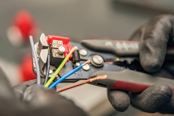 Best Emergency Electrical Repair  in Sunnyslope, WA